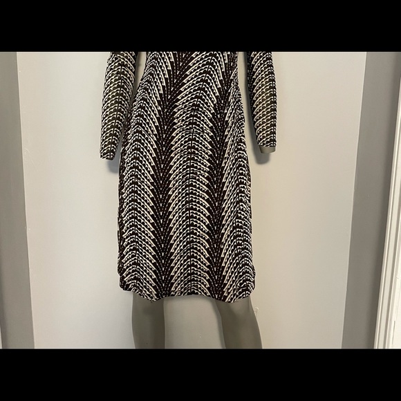 EUC SEXY KENNETH COLE SILK FAUX WRAP V~NECK DRESS - Picture 2 of 9